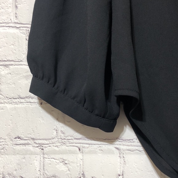 Express sheer cold shoulders - Picture 5 of 10